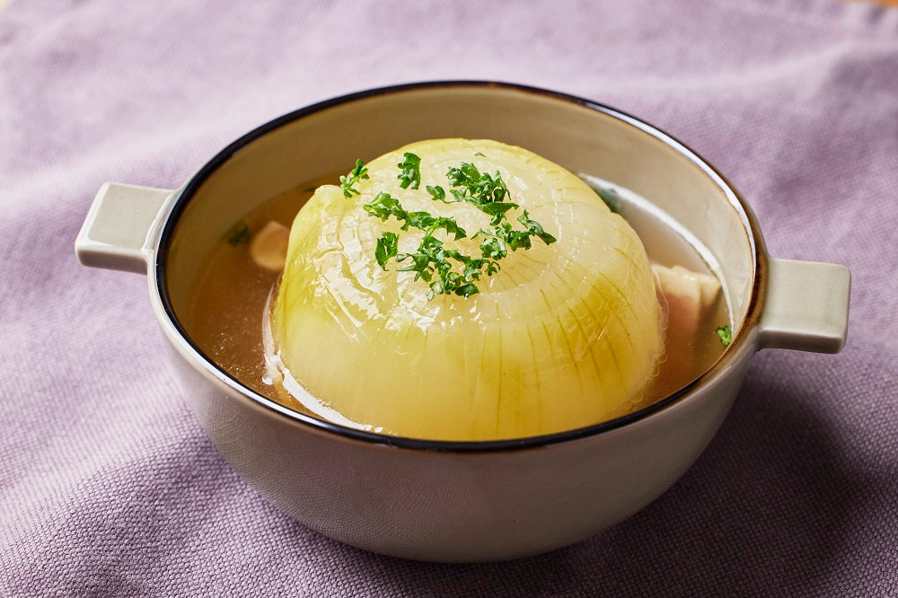ボリューム満点！丸ごと玉ねぎスープのレシピ